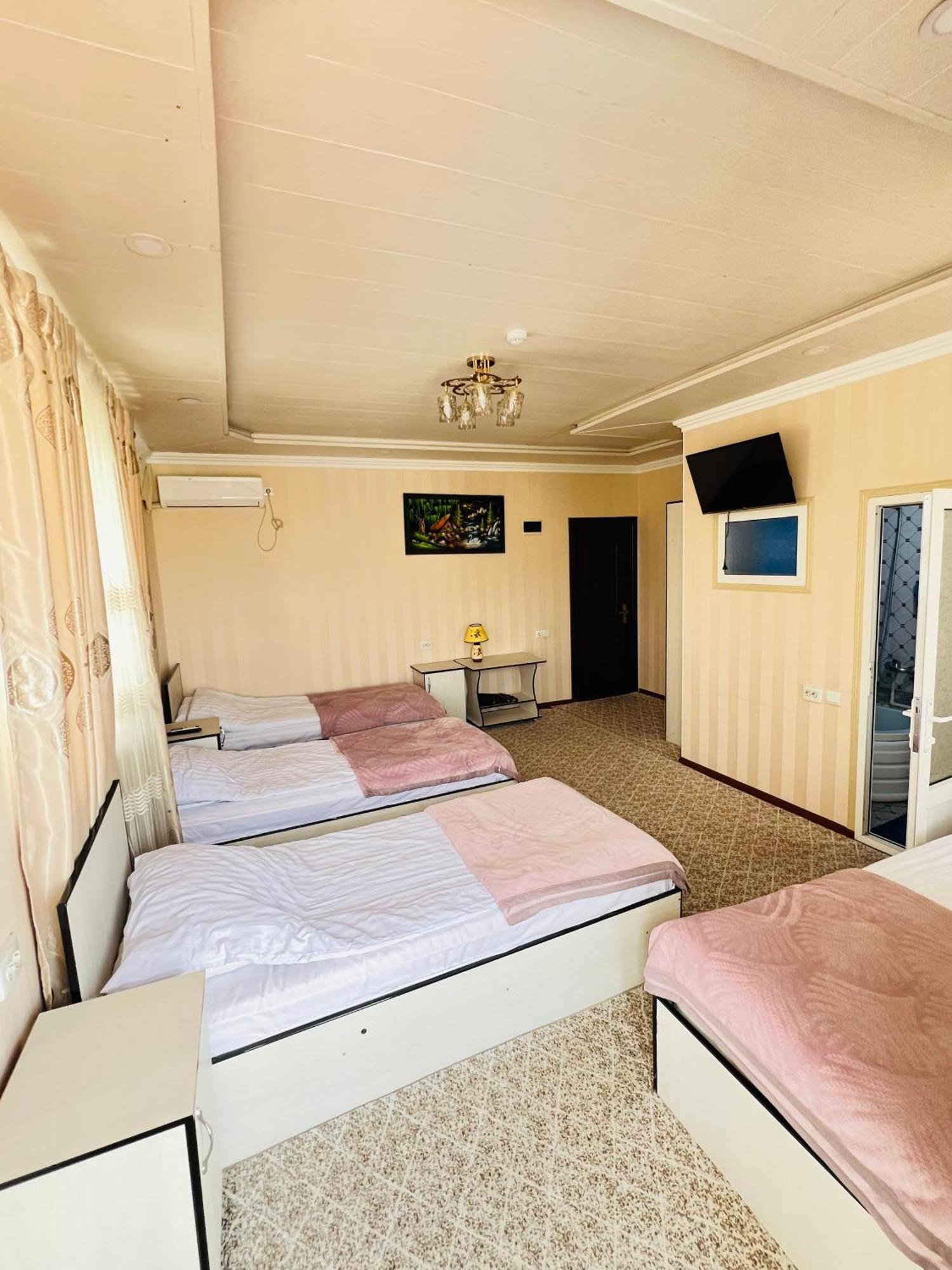Panjakent Hotel Zarafshon מראה חיצוני תמונה